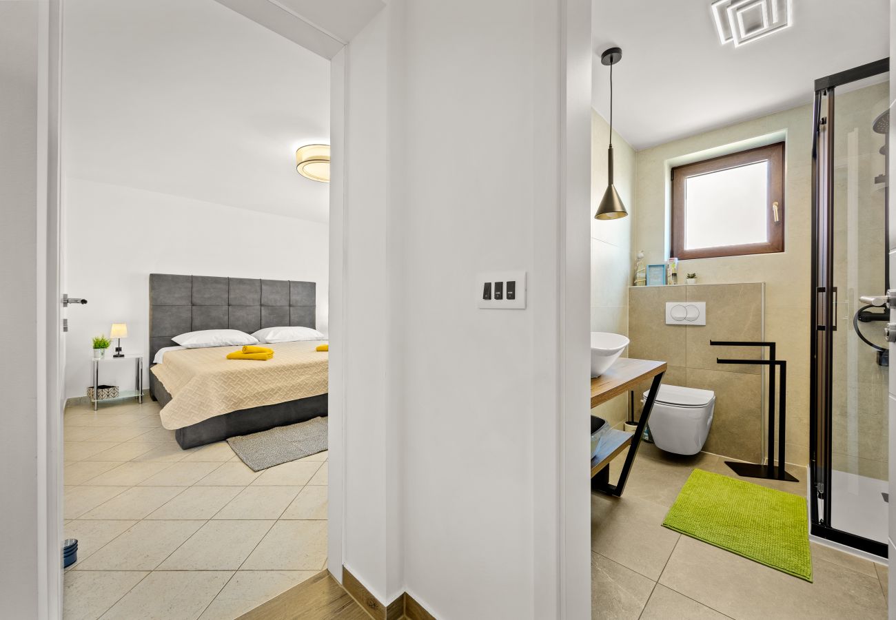 Apartment in Funtana - Sea Breeze Funtana Apartment A3