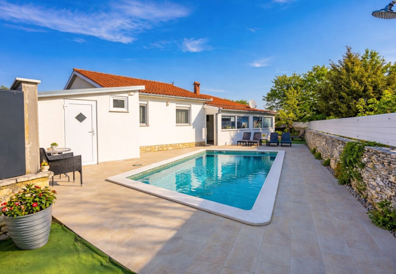 House in Vodnjan - Kacana Blue - House with Pool, Billiards and Darts