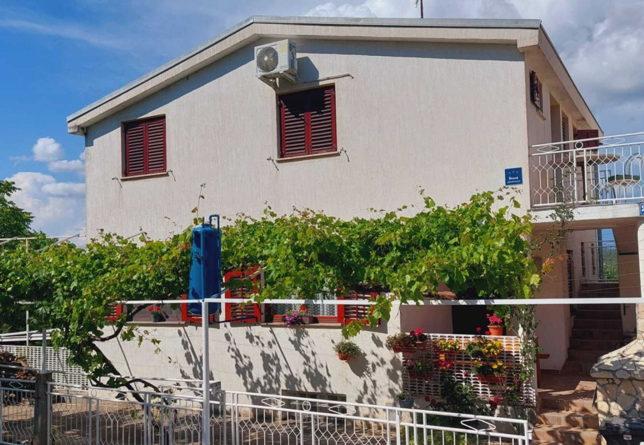 Apartment in Tisno - Apartments Tisno - one bedroom (left)