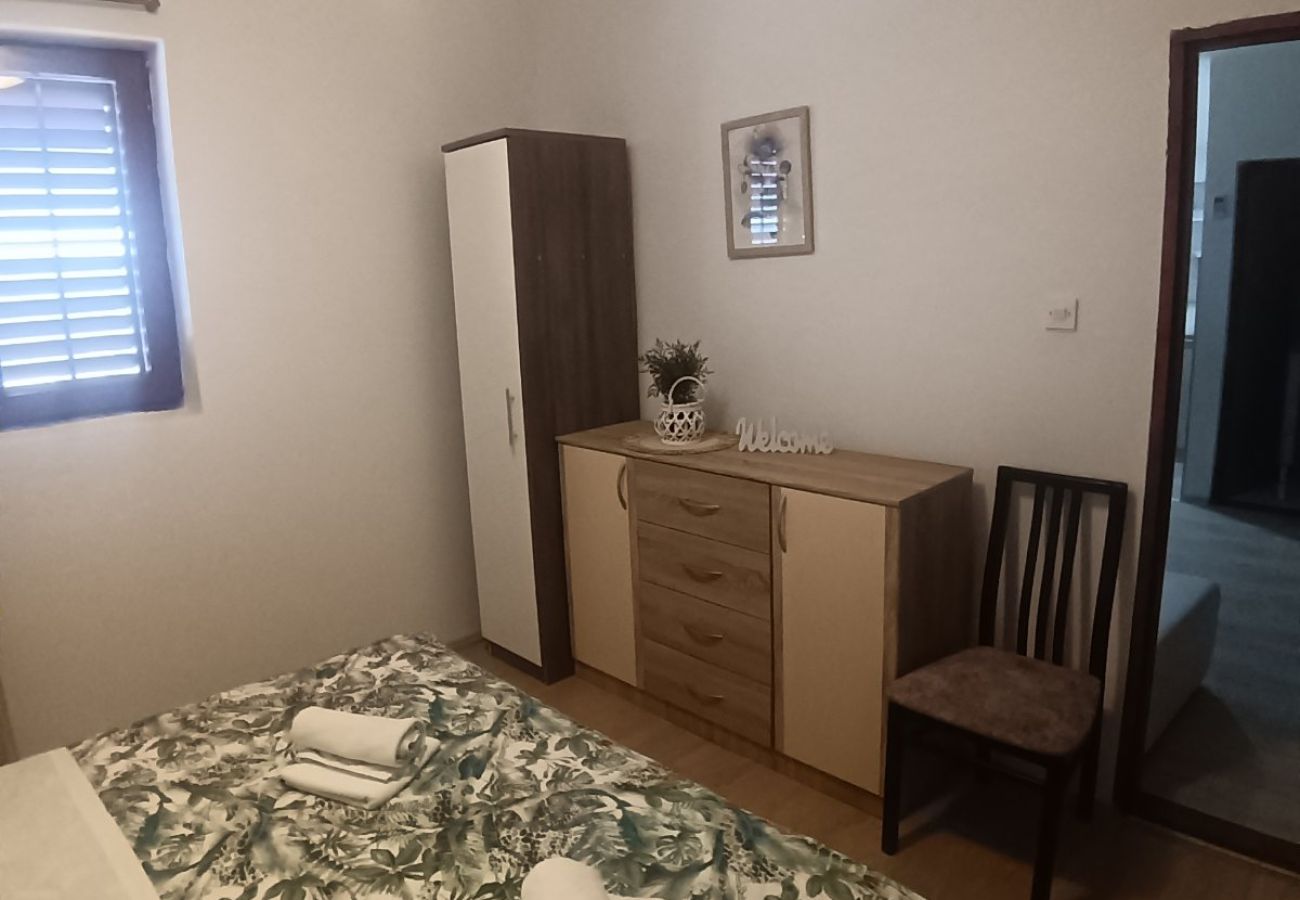 Apartment in Tisno - Apartments Tisno - one bedroom (right)