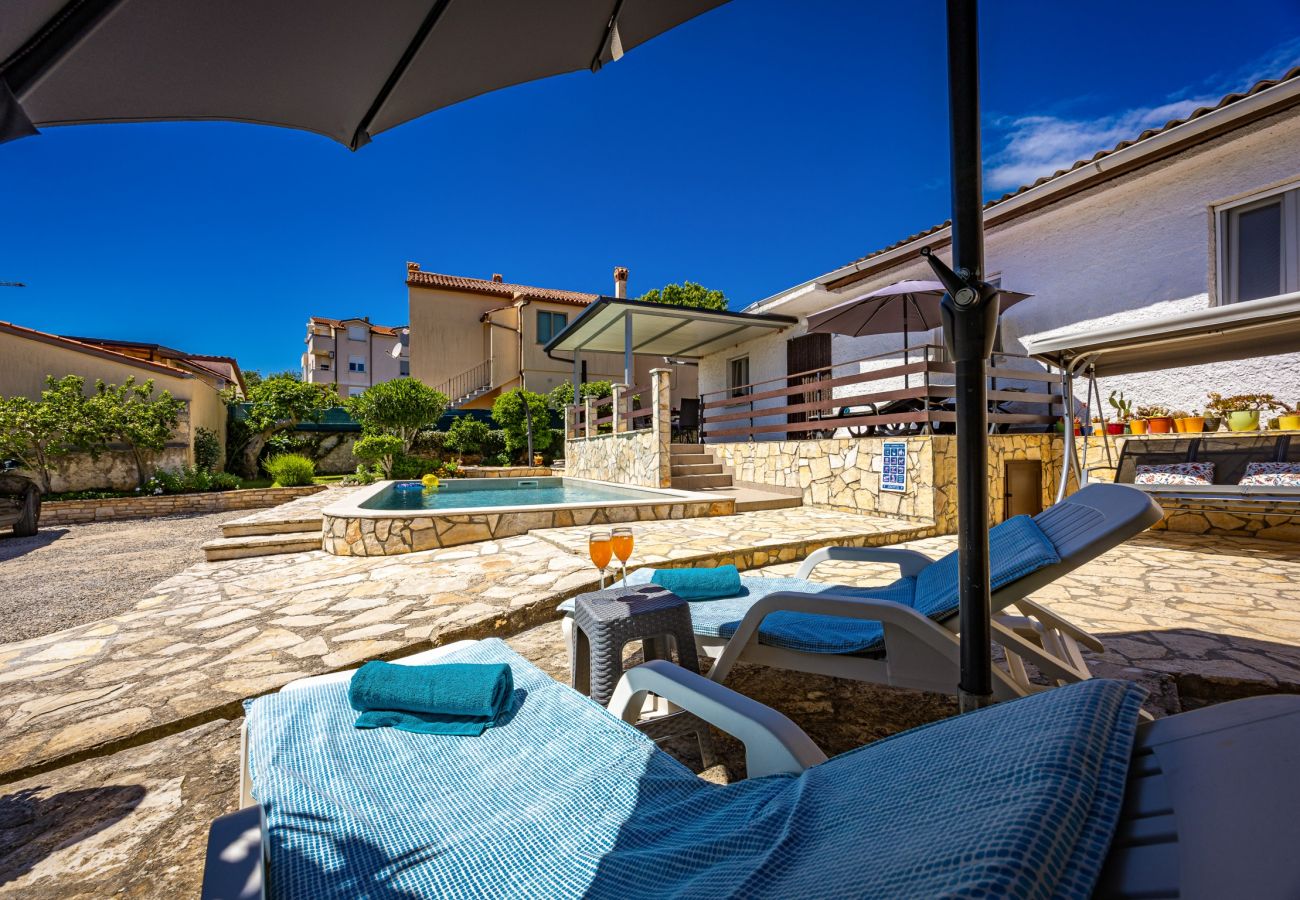 Apartment in Ližnjan - Pool Apartment Franko 1 - Shared Pool