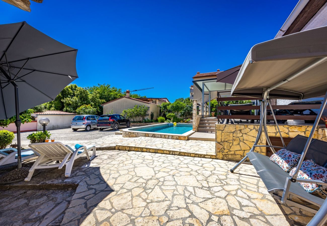 Apartment in Ližnjan - Pool Apartment Franko 2 - Shared Pool